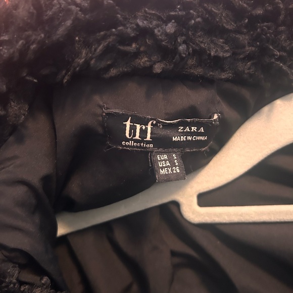 Cozy Sherpa Half-Zip Pullover - Black - Picture 2 of 3